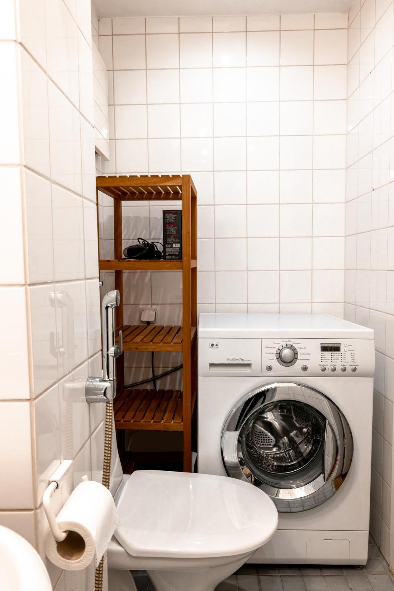 2Ndhomes Cozy And Compact Studio In Kamppi Хелзинки Екстериор снимка